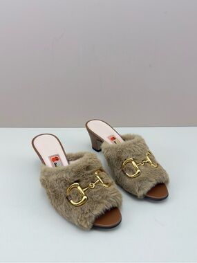🚩steal Gucci Tan Fur Horsebit Mule Heels